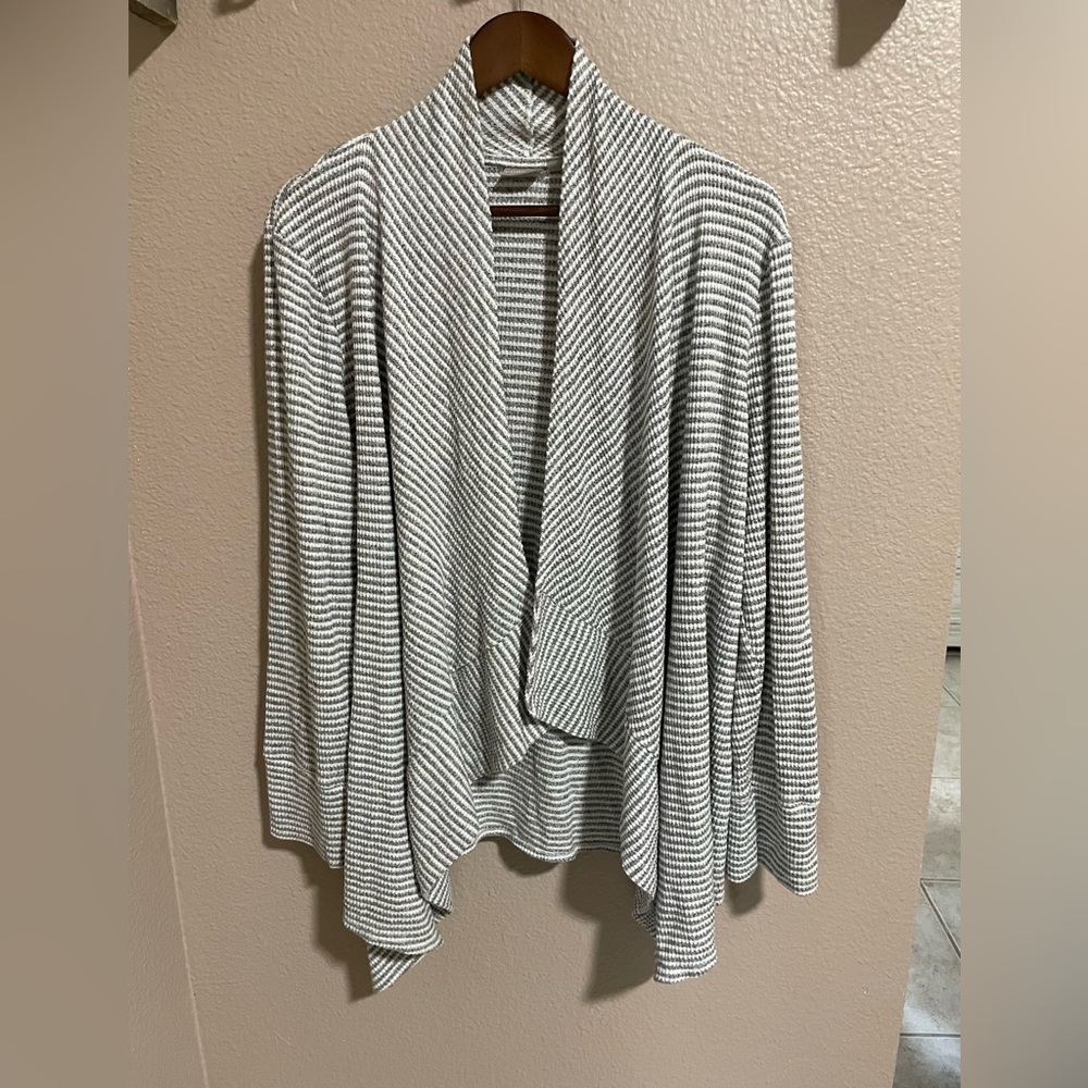 Chicos Elegant Striped Women's waterfall Cardigan